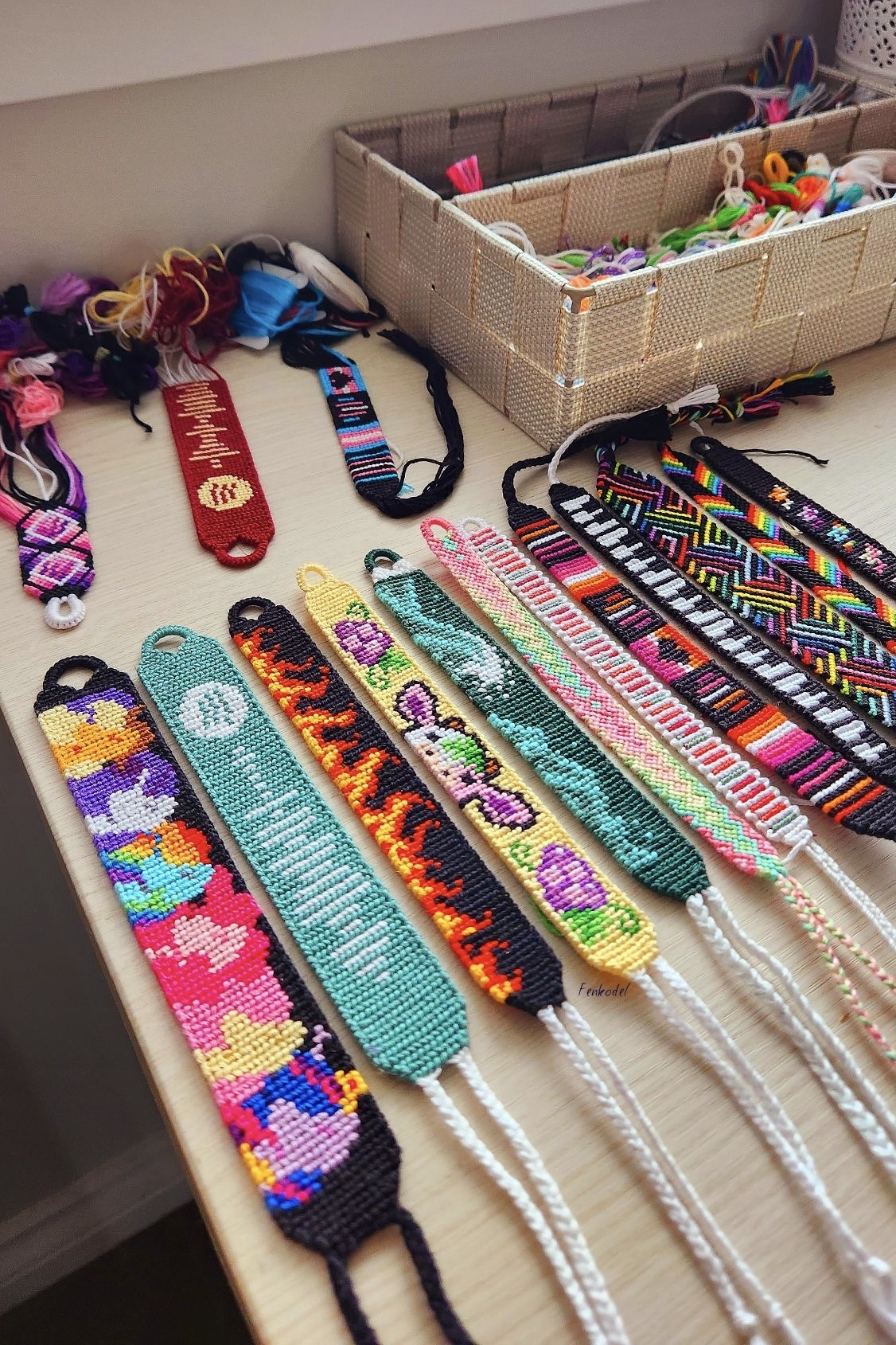 دستبند بافت با طرح دلخواه