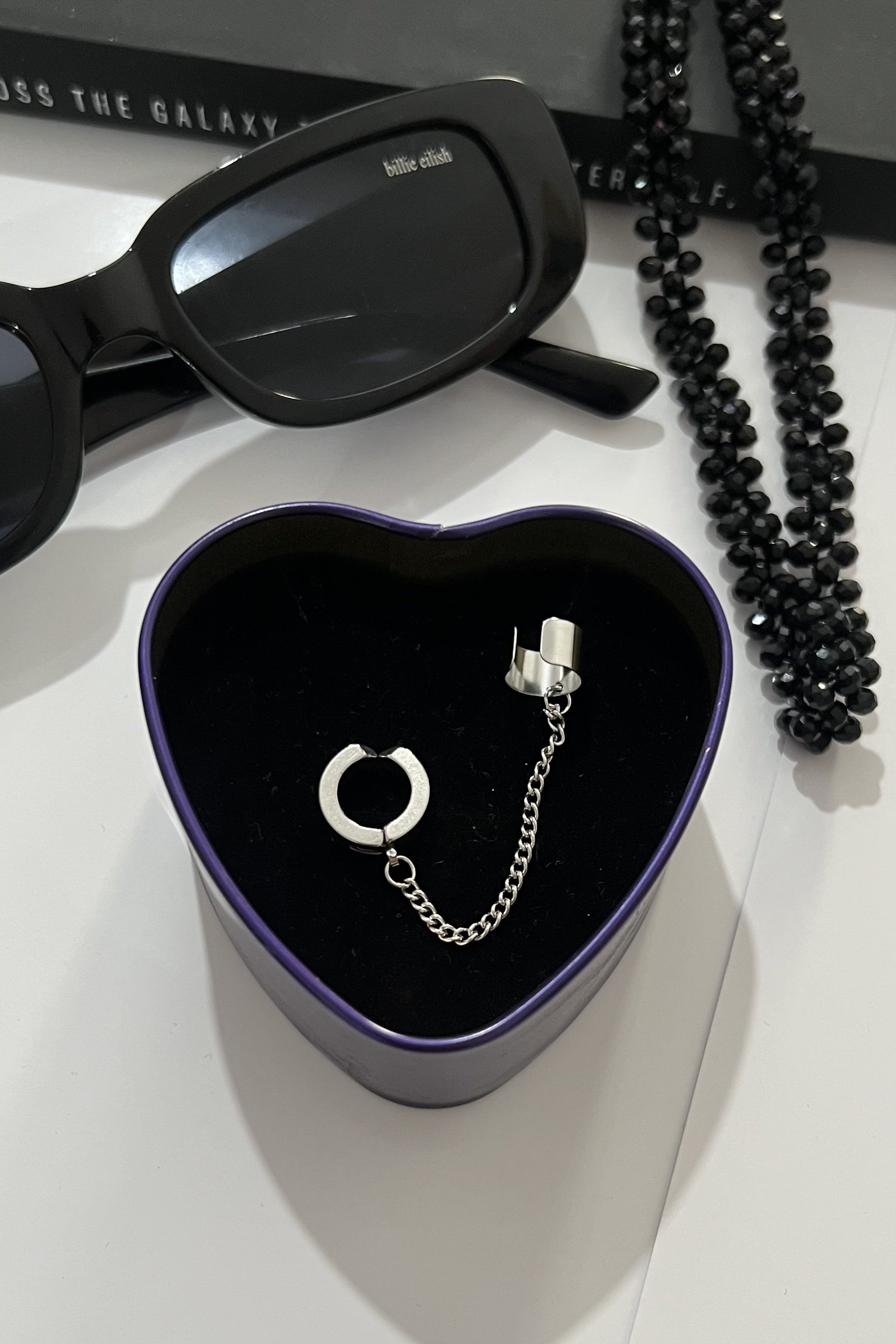 پیرسینگ گوش فیک