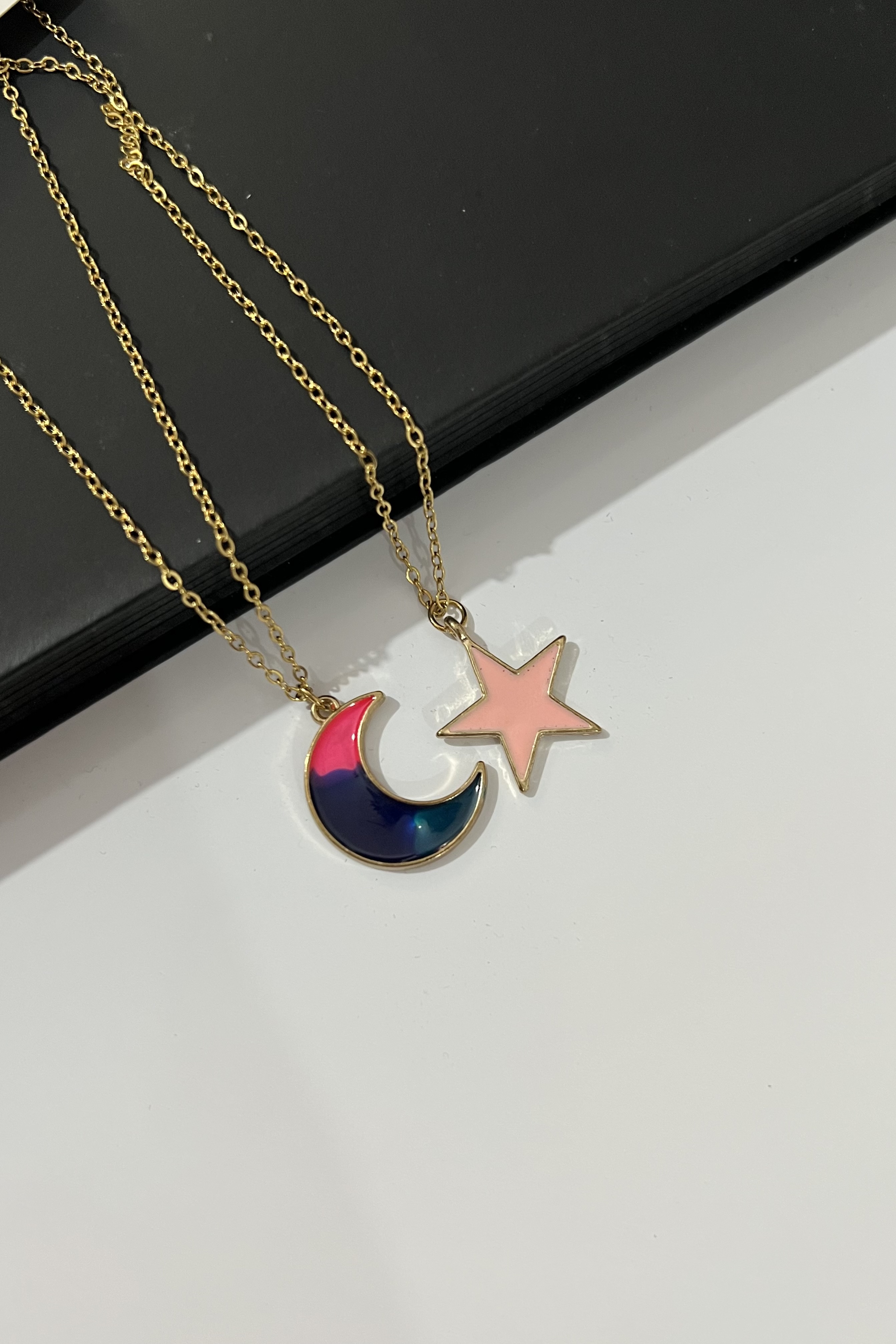 گردنبند ماه و ستاره