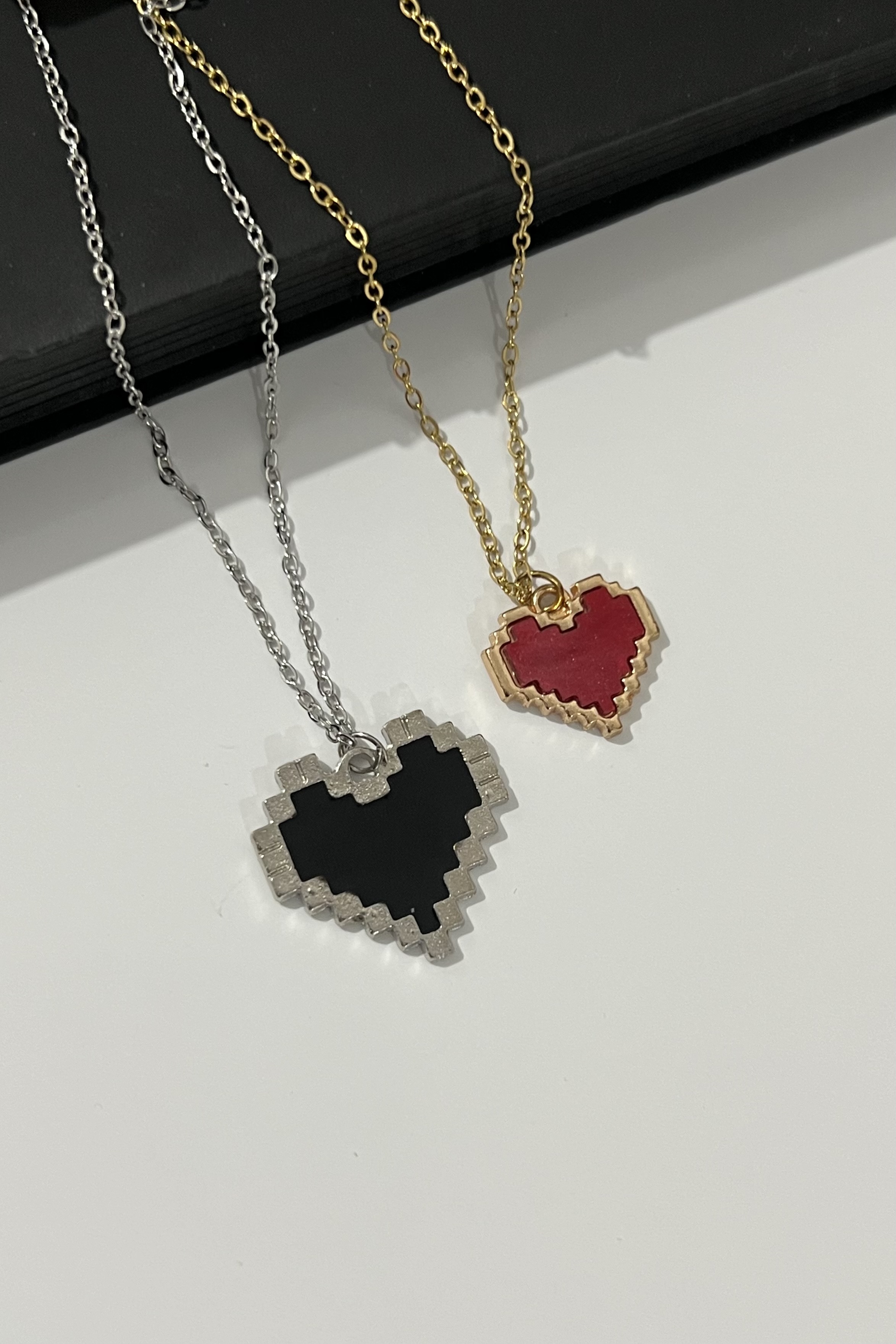 گردنبند قلب پیکسلی